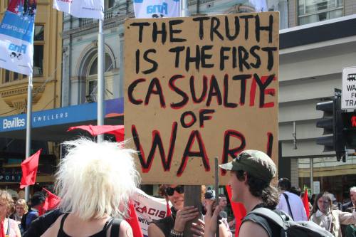 Melbourne Noisy antiwar protest