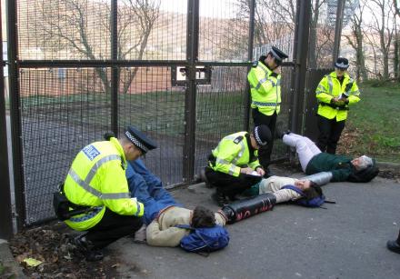 Activists blockade the Oil Depot at Faslane