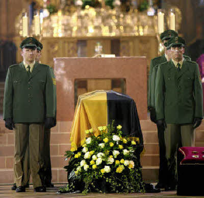 full state honor burial for a Nazi