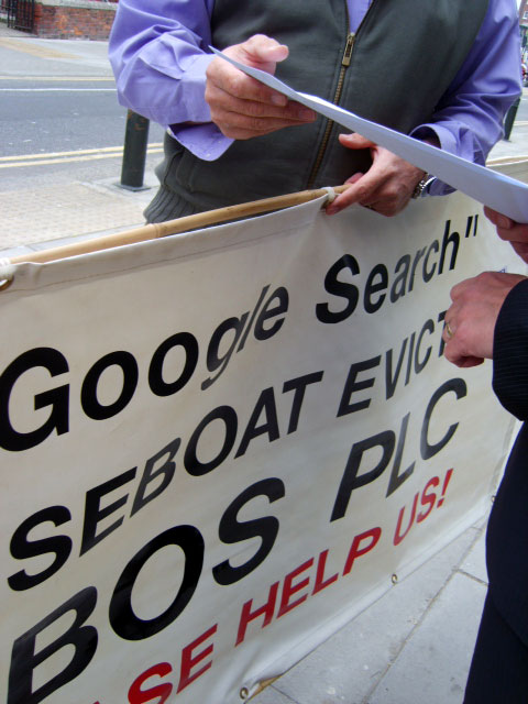 Family Petition Handover Caught On Camera HBOS AGM 07