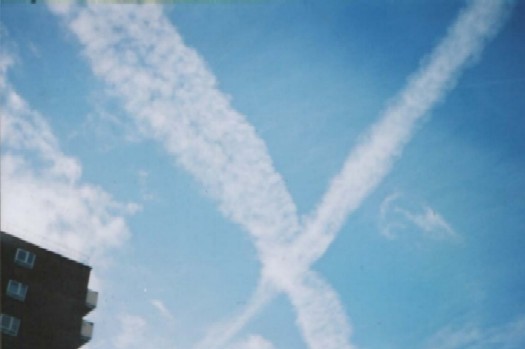 A Chem-trail over Brighton in 2003: