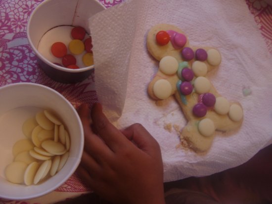 Decorating Shortbread Men