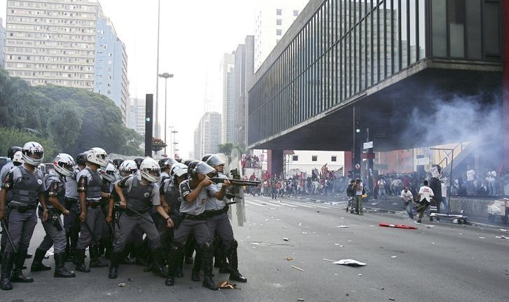 "Ninja Turtles" in action in Sao Paulo, Brasil