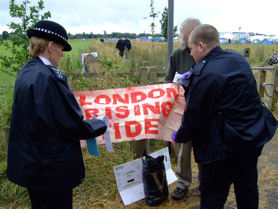 and then produce a banner supporting Rising Tide