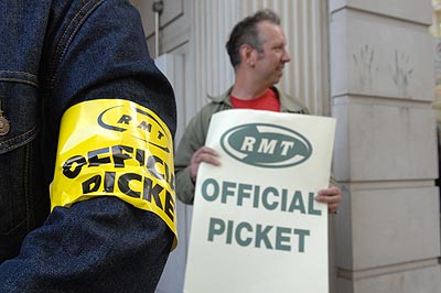 ....outside the Metronet HQ.