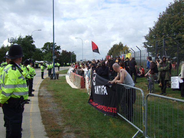 protesters penned in at Tinsley House, Gatwick Airport