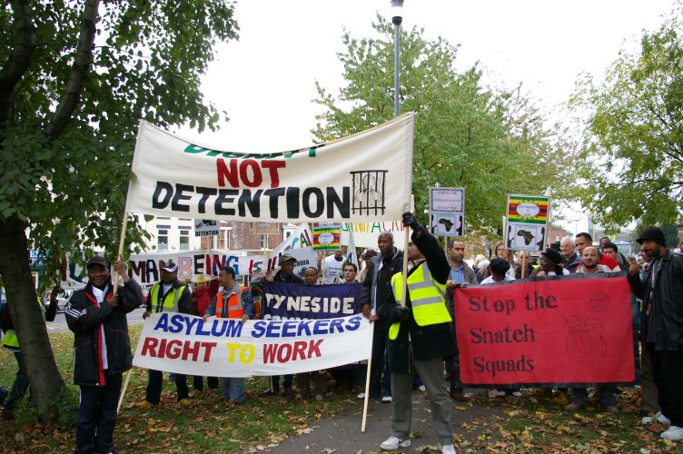 The start of the "Dignity Not Detention" march on Lindholme (Pismmoor)
