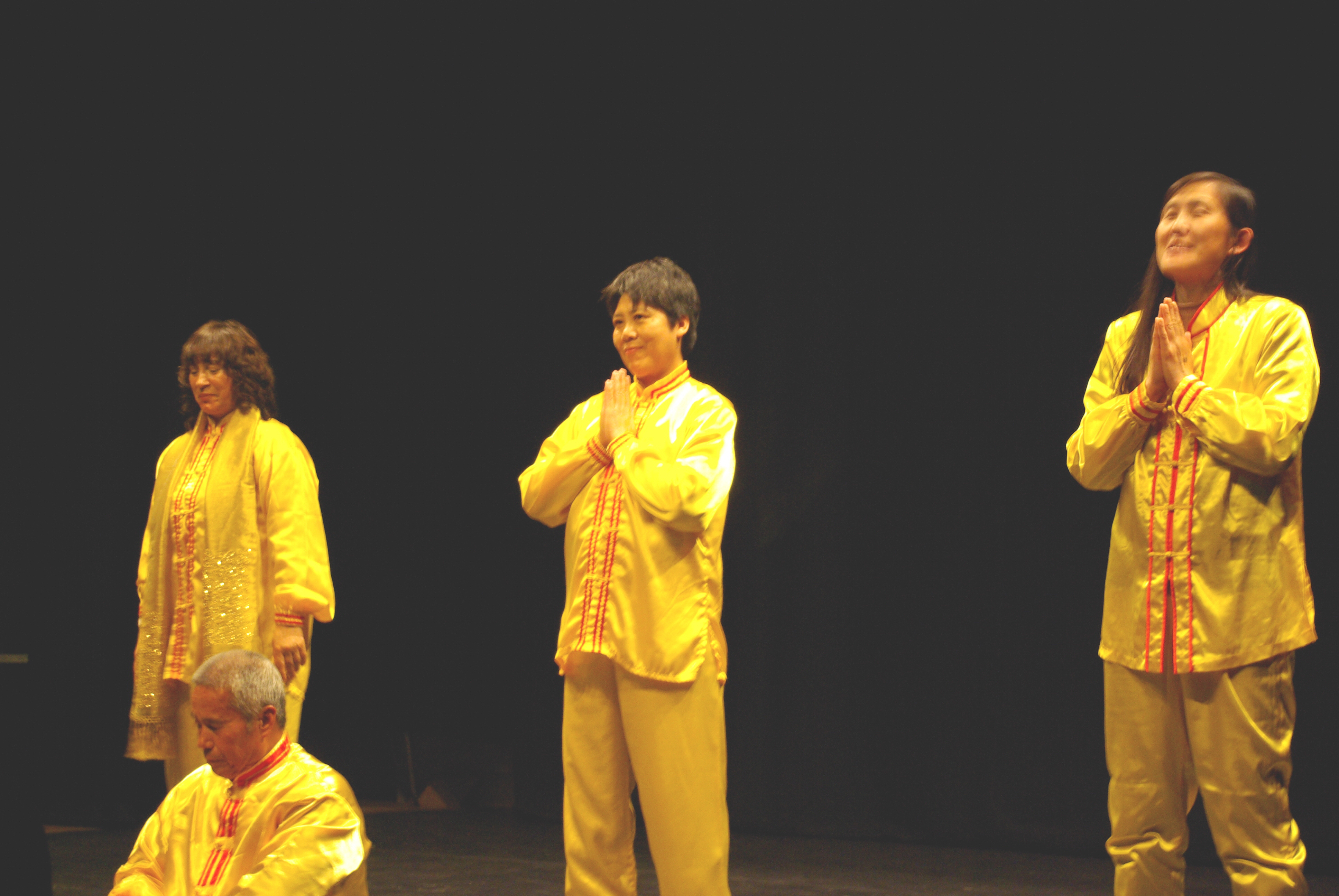 Deomnstrating Falun Gong meditation -stepping out of the materialistic whirlpool