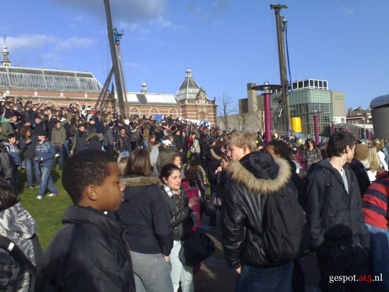 Amsterdamn students gather