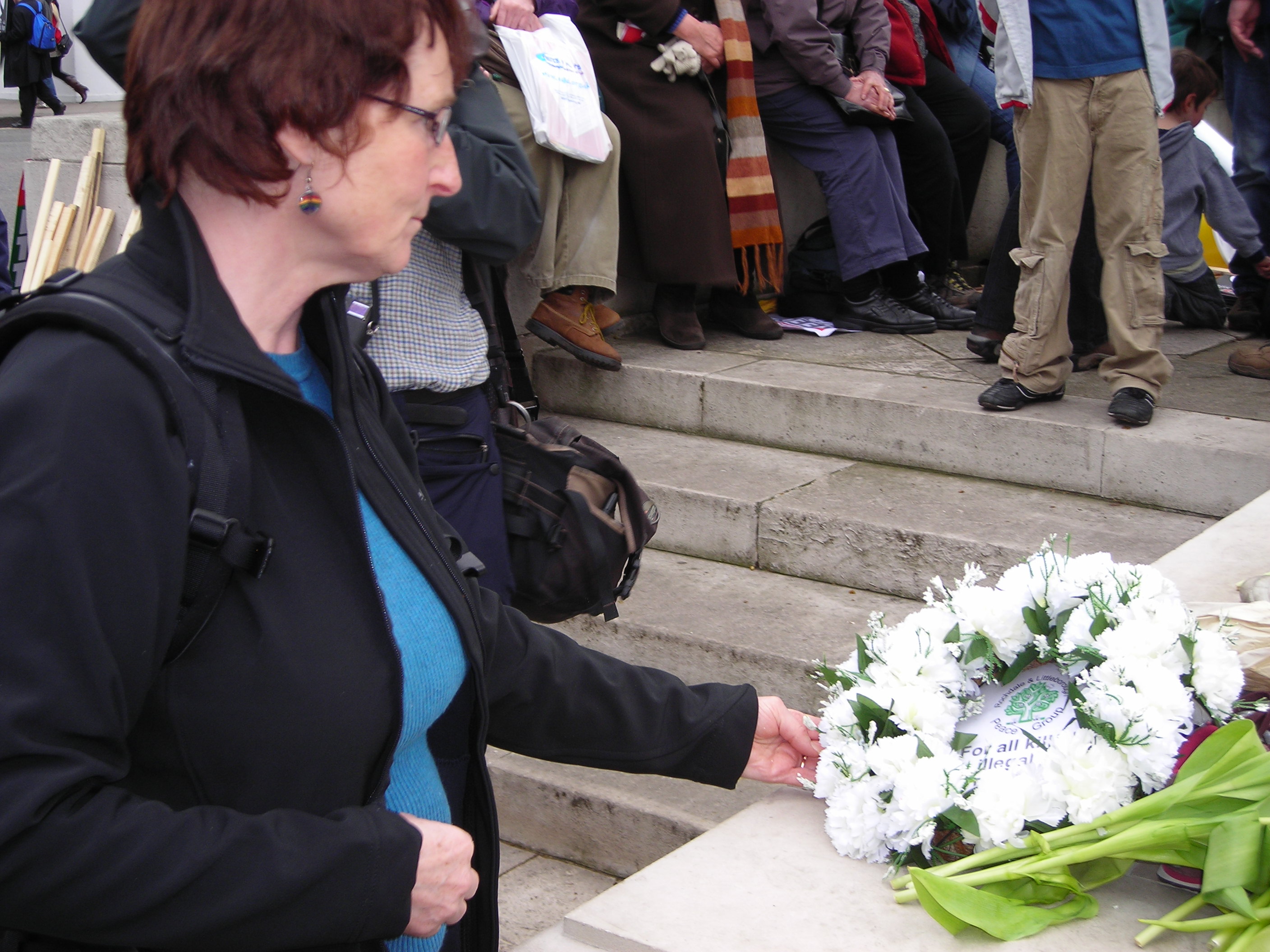 Patricia Gilligan laying R&L PG wreath in Parliament Suare, 15 March 2008
