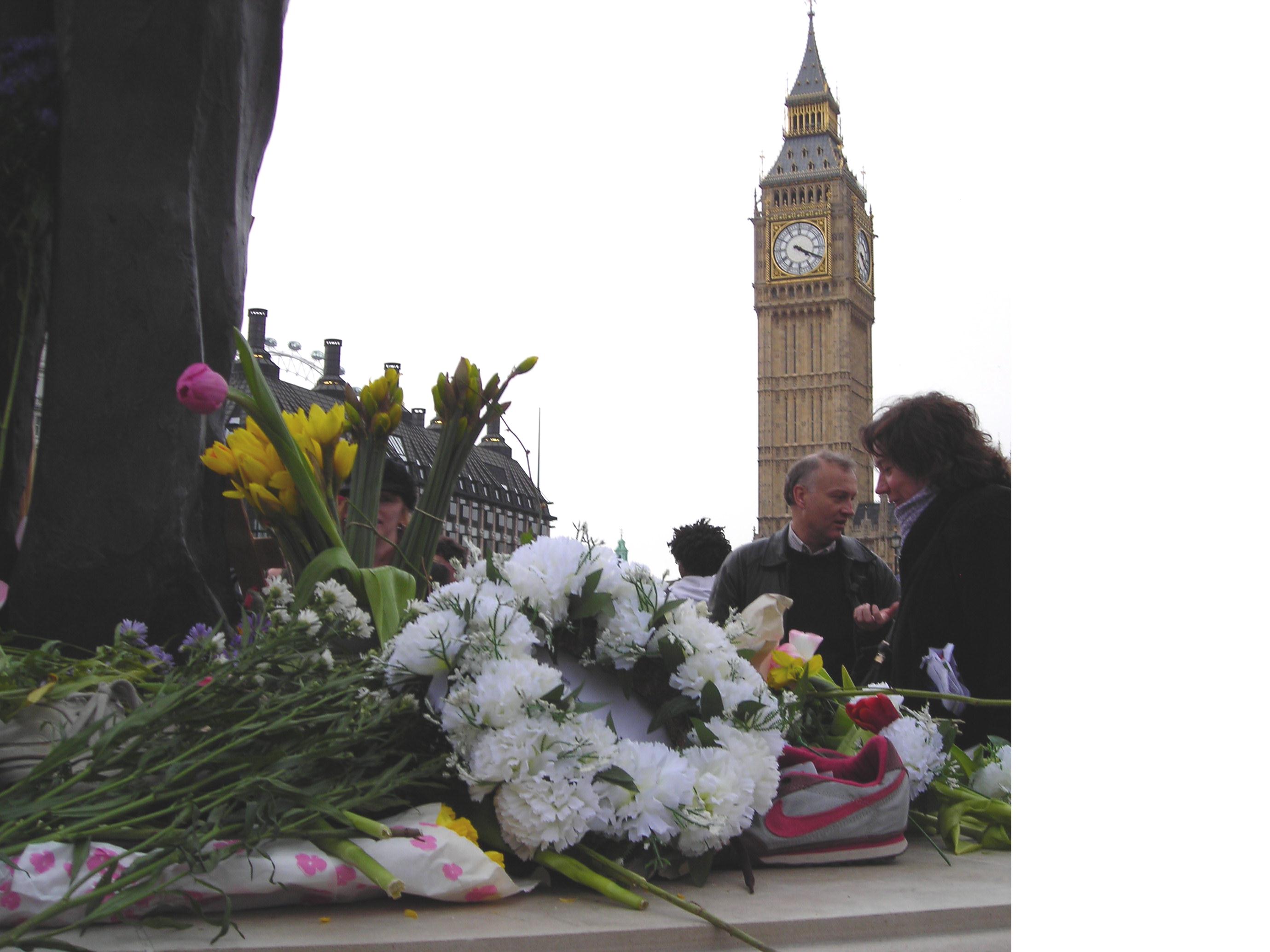 R&L PG wreath in Parliament Suare, 15 March 2008