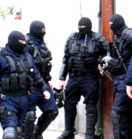 Romanian police violently raided the convergence space