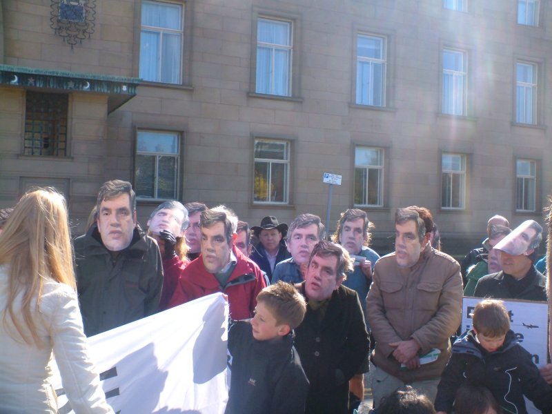 Arranging the banner