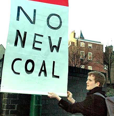 No To New Coal ! (Photo by Alan Lodge)