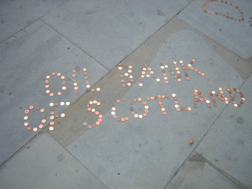 ... and leaving some messages to the bank ...