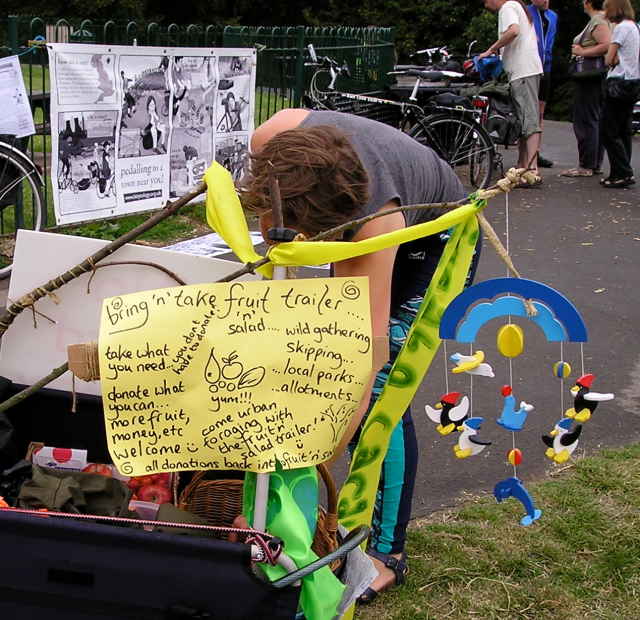 Fruit exchange trailer