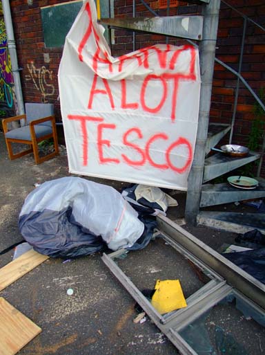 "THANX ALOT TESCOS".