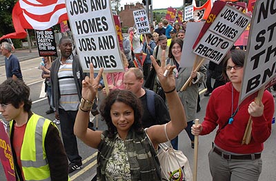 The demo heads back to the rally.