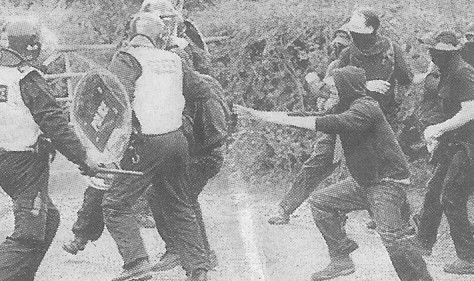 The Filth & The Fury - Militant antifascists move in to de-arrest a captured com