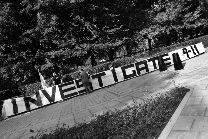 UK, London. Grosvenor Square, 7-day US Embassy demo. 2008.