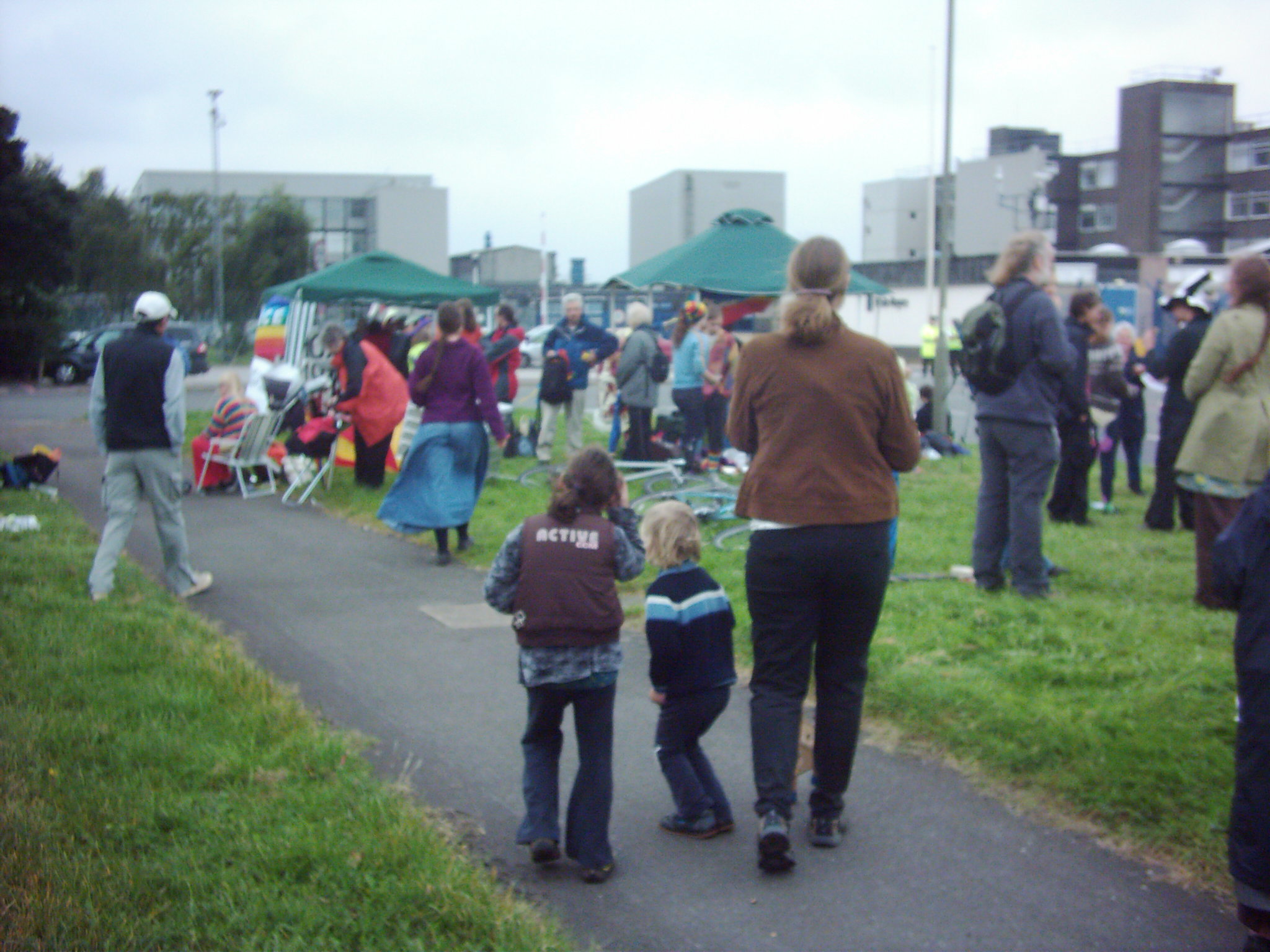 trient nuclear prottest at rolls royce derby