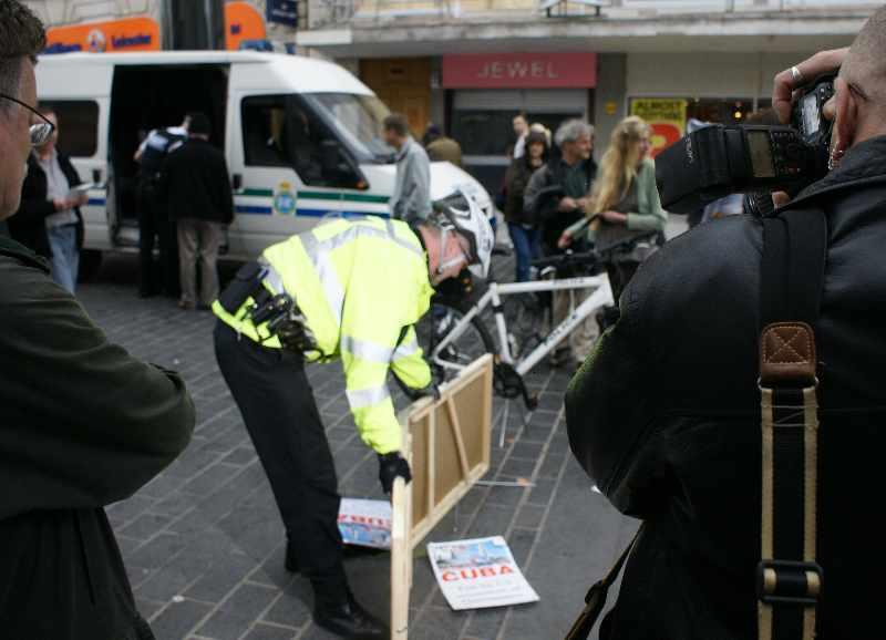 13:06pm, officer 8452 (PC Wilson) takes down RATB table.