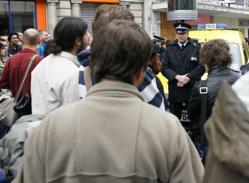 14:14pm, senior officer 6807 on the scene, who couldn't be reasoned with.