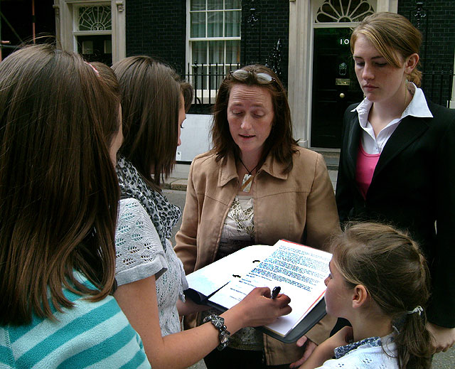 Shalom Family Sign Their Petition To Gordon Brown MP Prime Minister