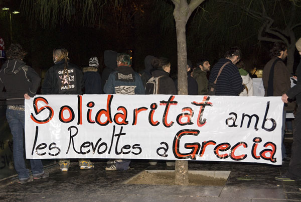 Solidaritat amb les revoltes a grecia - Solidarity with the revolts in greece