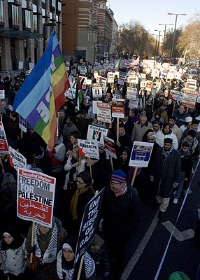 Big march leaves embankment.