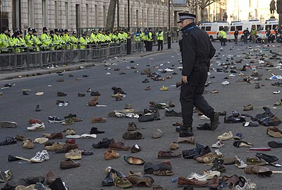 Cop searches for free loafers size 9.