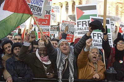 Applause for the speakers.