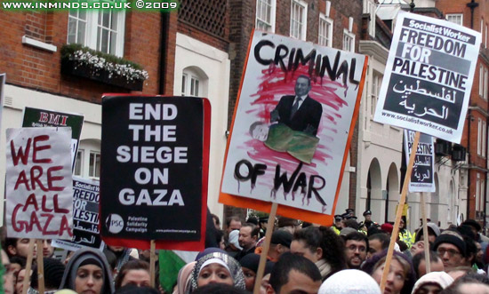 Mubarak war criminal