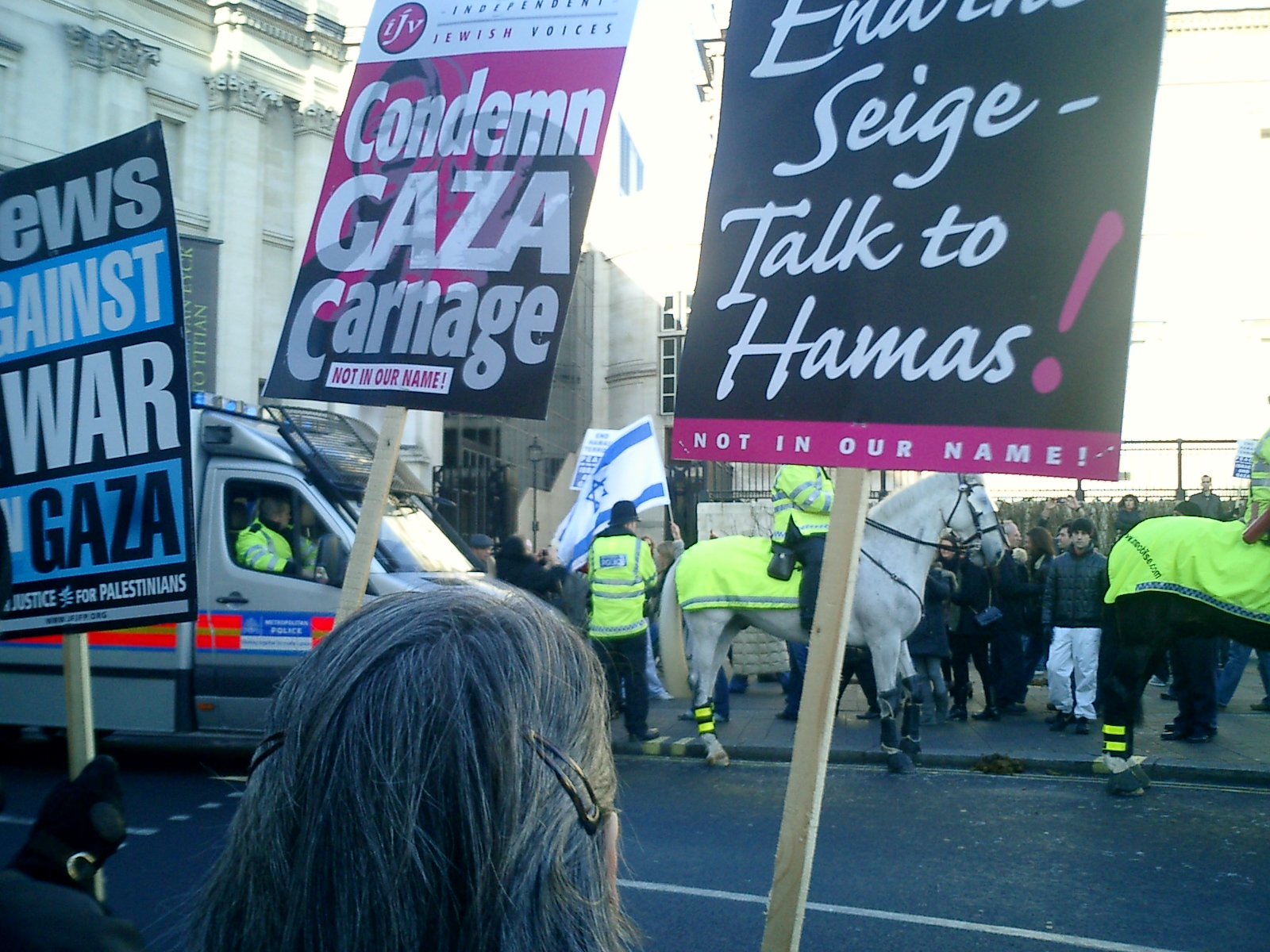 Counter-protest, Trafalgar Square, 11 Jan 09 - Picture 4
