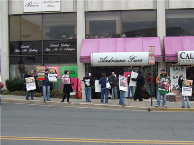 Andrianas Furs has been "going out of business" for MONTHS but is still open