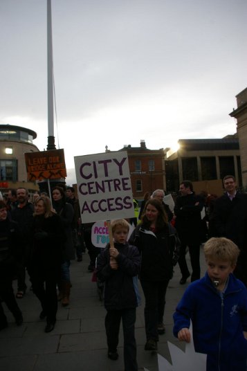 Keep Sheffield Station open to the public!!!