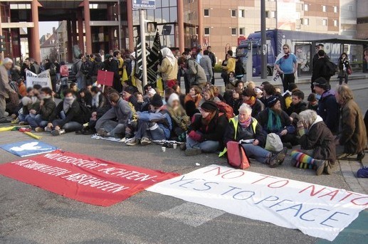 NATO-ZU blockade - Copyright (c) D. Viesnik 2009