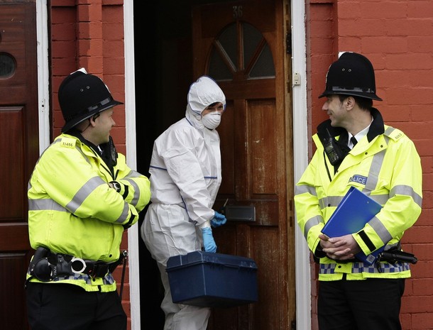 A house raid in Manchester under the Terrorism Act, 9 April 2009