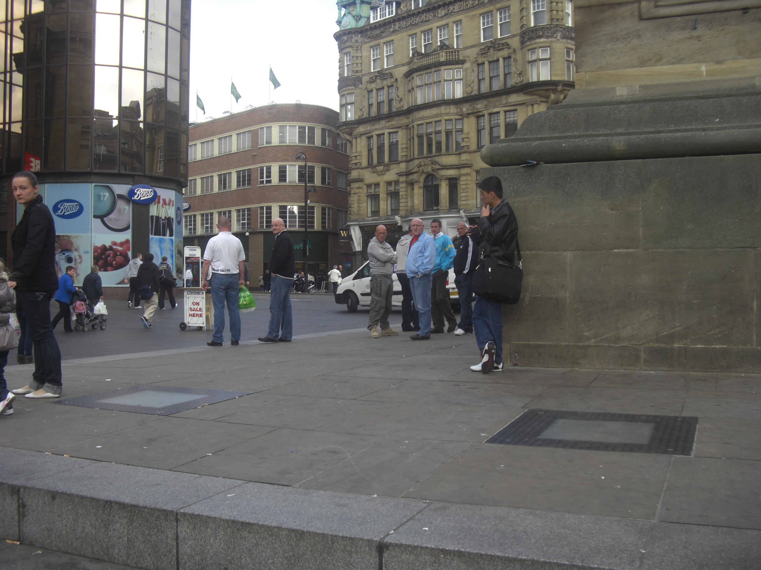 a few nice fascists a little camrea shy