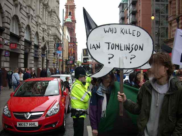 Who killed Ian Tomlinson?