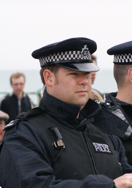 Diescomb does my face look big in black