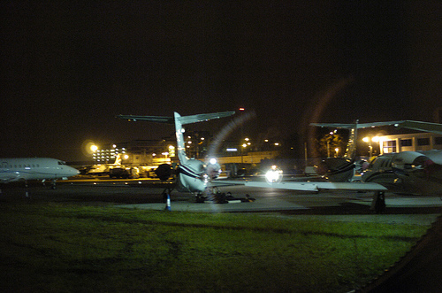 safely locked round wheel under the right wing