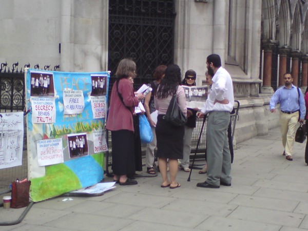 Mahmoud Abu Rideh speaking to supporters