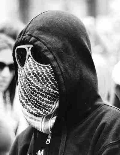 Could this be The Invisible Man? Well, it could be ANYONE!