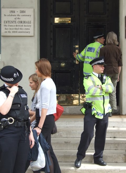 a protester is allowed to hand a leaflet to the embassy