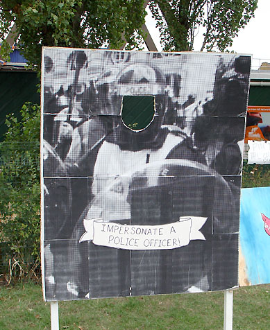 Throw a wet sponge machine