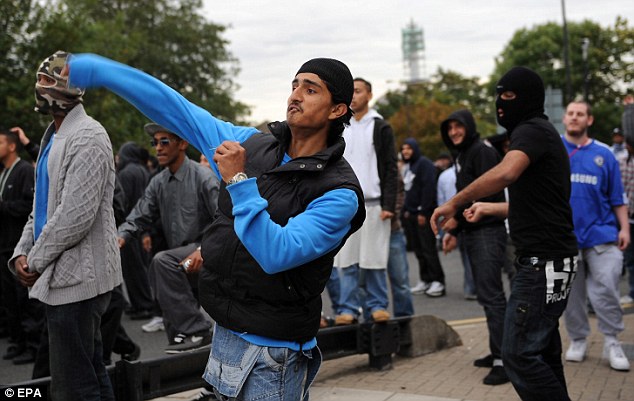 Locals give free gifts to racists