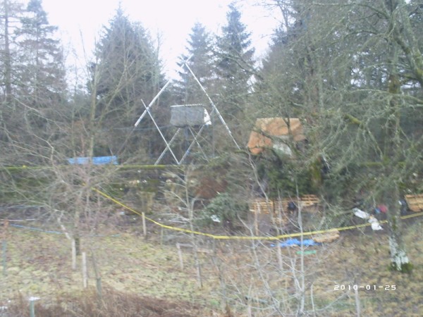 Double-layered tripod and skyraft