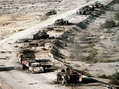 'Highway of Death' from Kuwait to Iraq after bombing by US in 1991