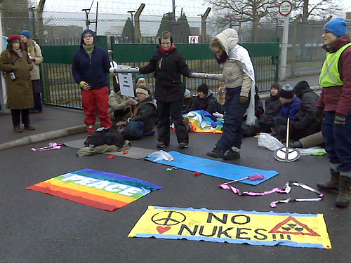 Blockading at the main gate